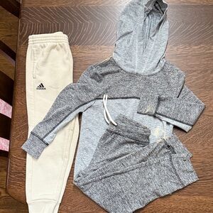 Adidas Kids sweats & Gray light weight Set by Tommy Bahama